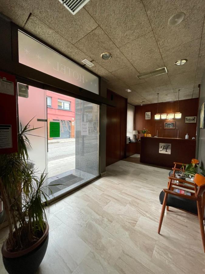 Hotel Sant Celoni Eksteriør bilde