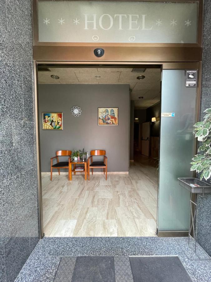 Hotel Sant Celoni Eksteriør bilde